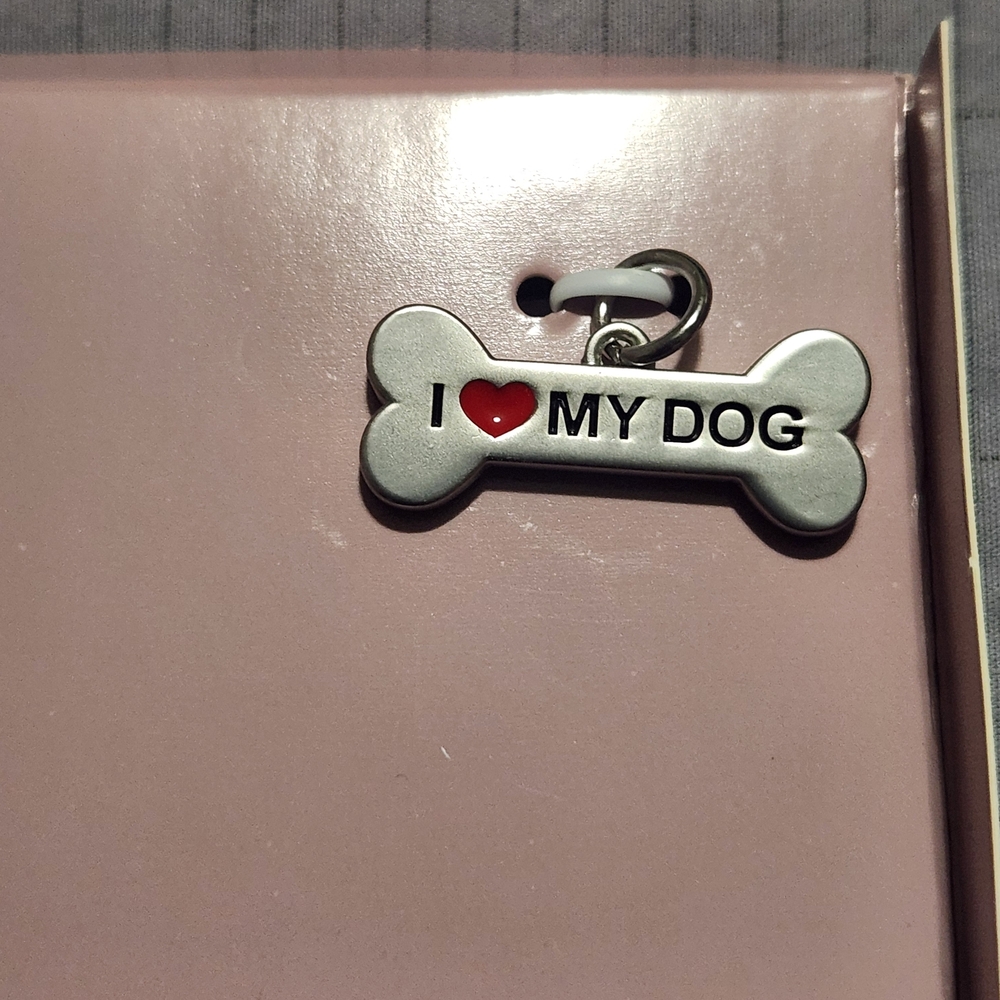 Yankee Candle "I Love My Dog" Bone-Shaped Charm - Silver and Red